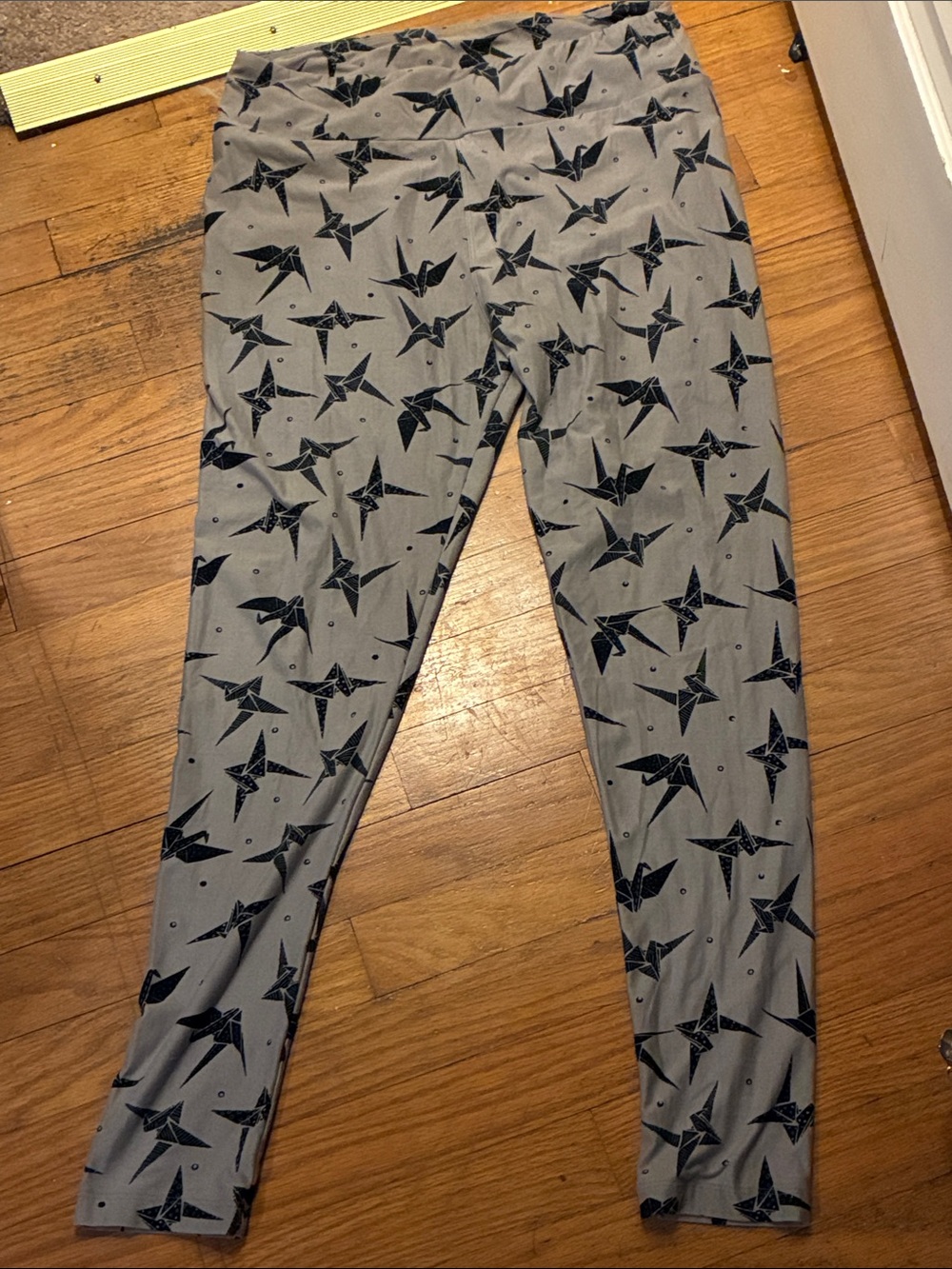 LuLaRoe Gray Leggings with Black Origami Crane Print